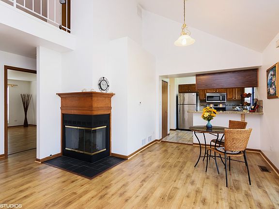 3rd image of 4542 Topaz Dr