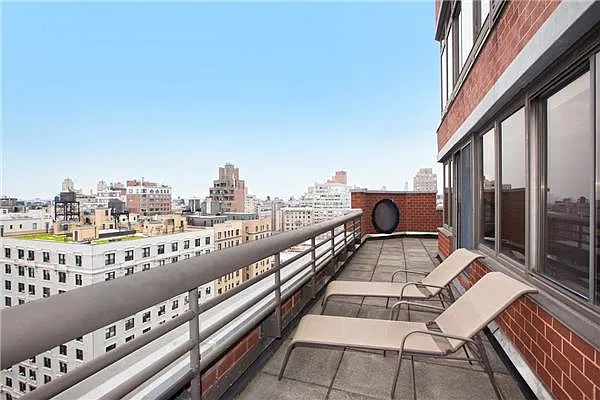 Rented by Bank Neary | media 12