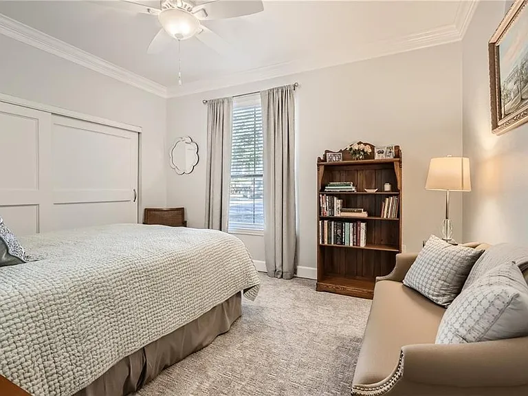 3777 Peachtree Rd #611 — Photo 13