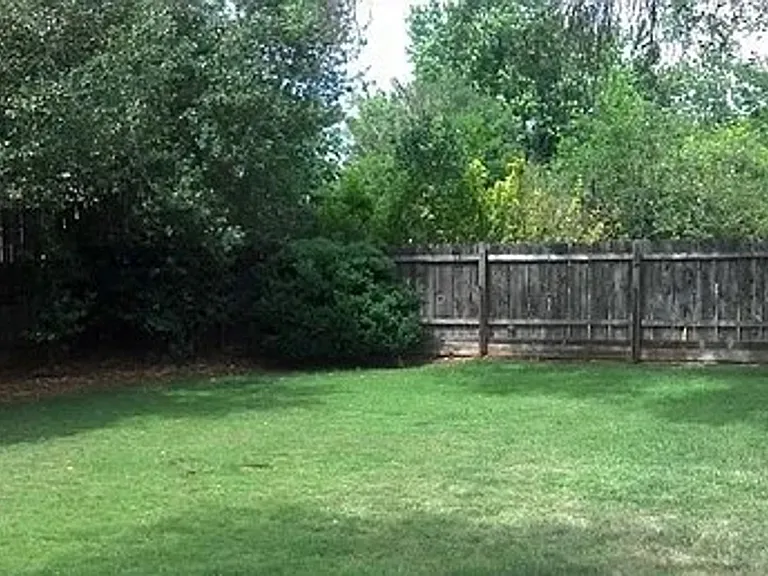 2910 Blue View St — Photo 18