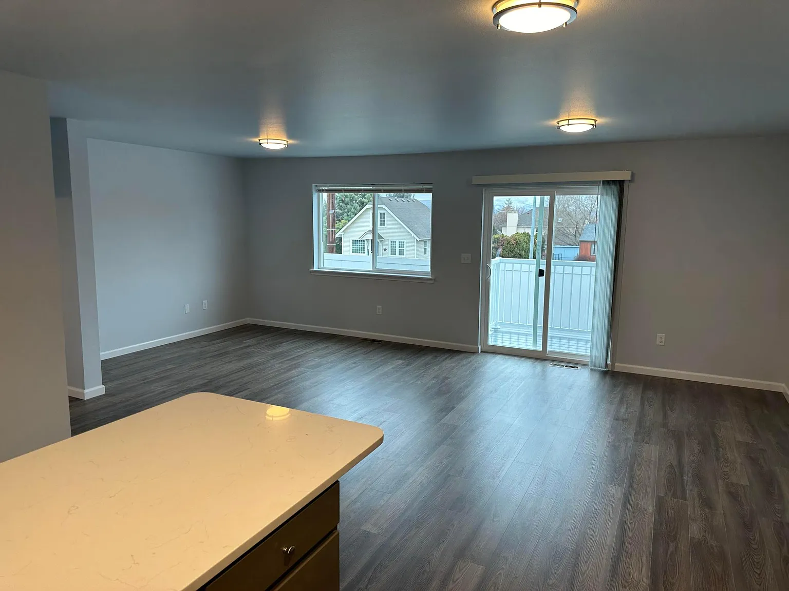 3 bed, 2.5 bath, 1575 sqft, $2,200 — Photo 2
