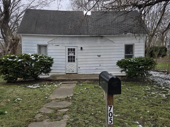 705 N New York Ave, Sedalia, MO 65301