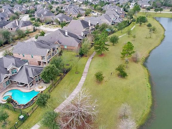 3rd image of 19318 Long Haven Dr