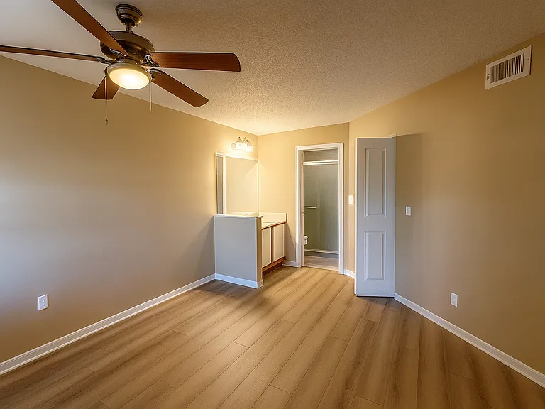 12750-3008 Equestrian Cir — Photo 11