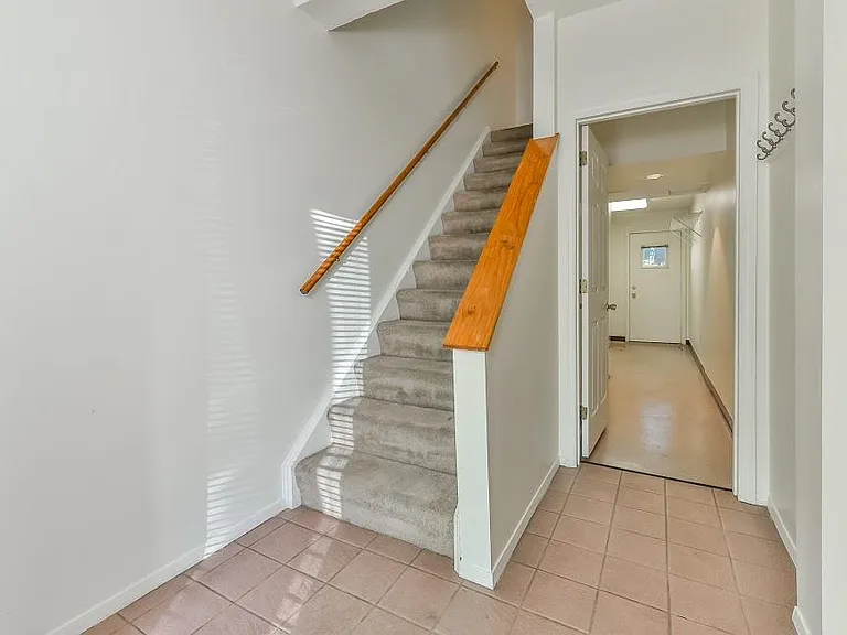 17 Hemingway St — Photo 11