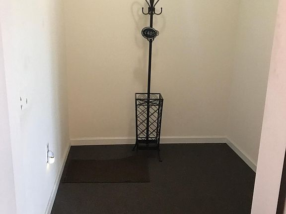 4th image of 4405 Driftwood Dr #93