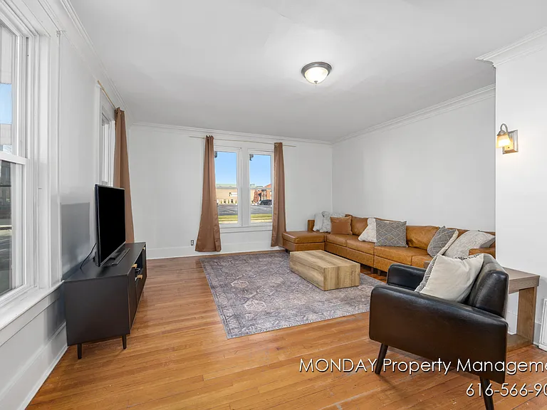 263 W Muskegon Ave #1 — Photo 9