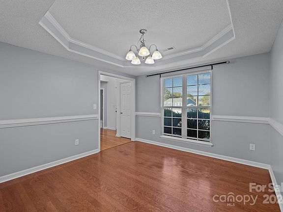 4th image of 7105 Lanark Ct