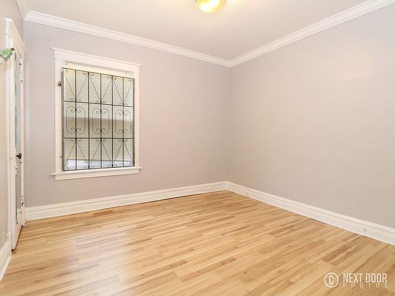 5th image of 7649 S Oglesby Ave
