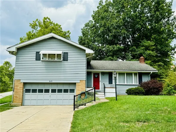 9171 Broadway St, Westmoreland City, PA 15692