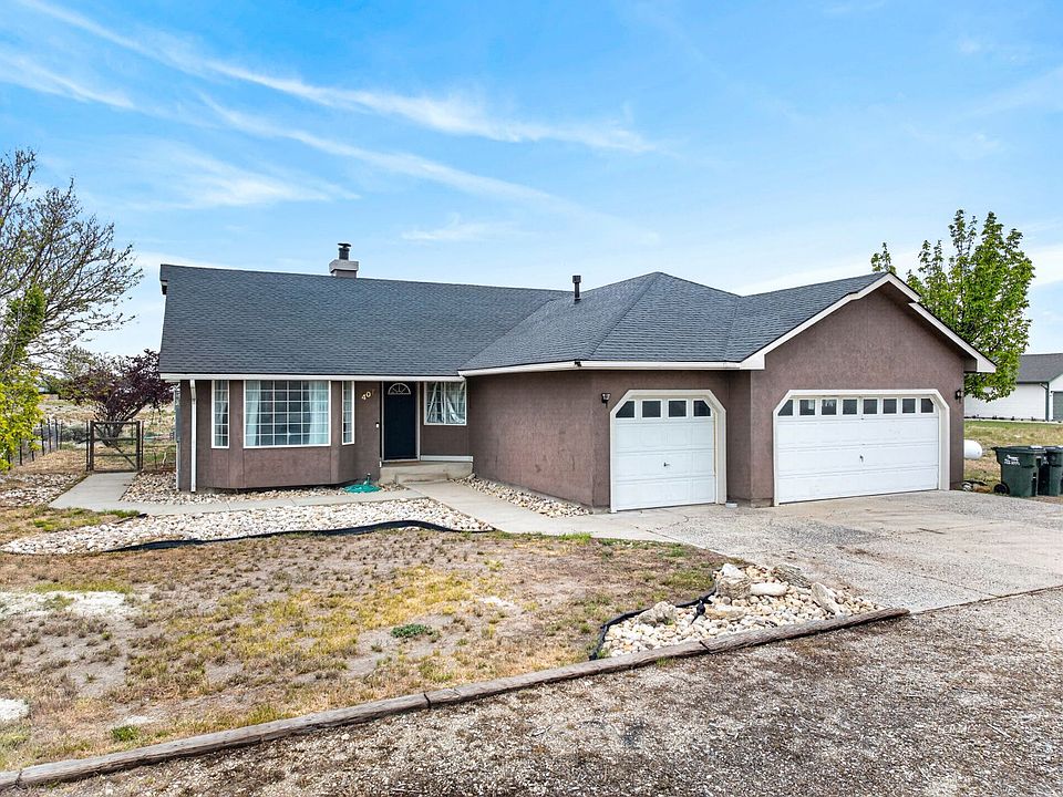 1st image of 407 Flora Dr