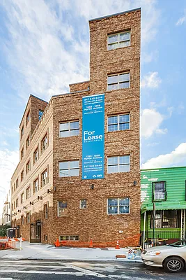 Rented by EXR | media 60