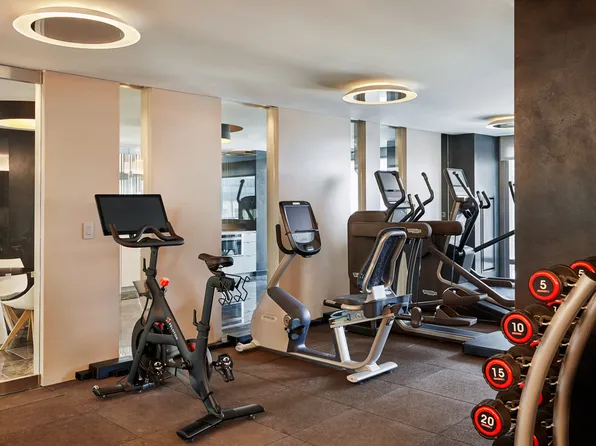 555 West 43rd Street image 6 of 19