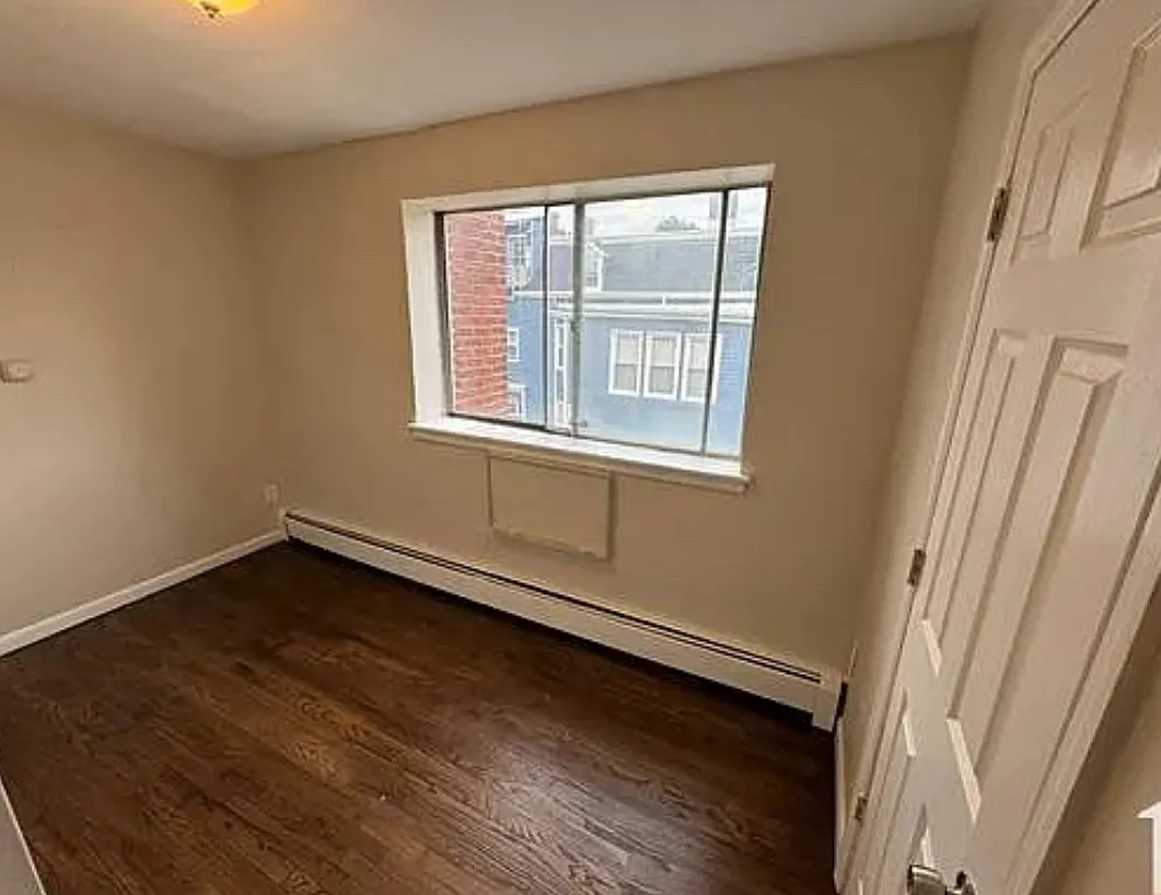 Building Photo - 103 Montclair Ave #3