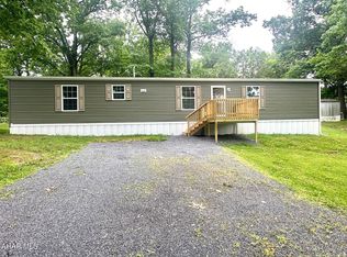 203 Tulane Ln, Altoona, PA 16602