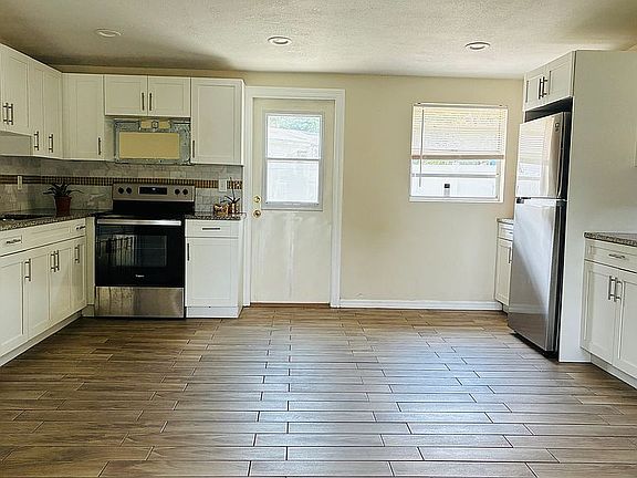 2nd image of 732 Trenton Rd