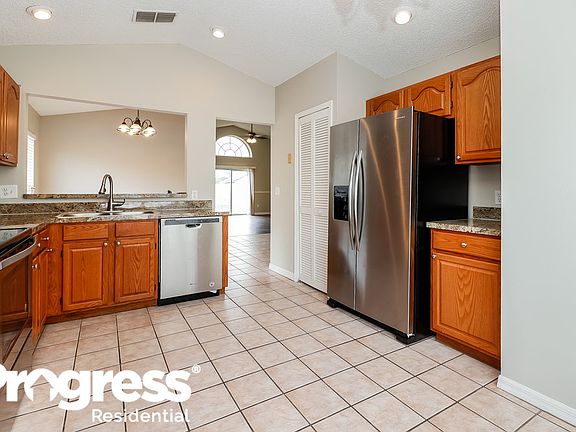 5th image of 2827 Delcrest Ct