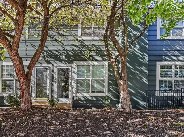 4158 Roanoke Rd, Kansas City, MO 64111