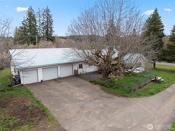 3rd image of 251 Chandler Road