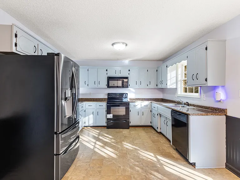 2627 Elkmont Dr — Photo 5