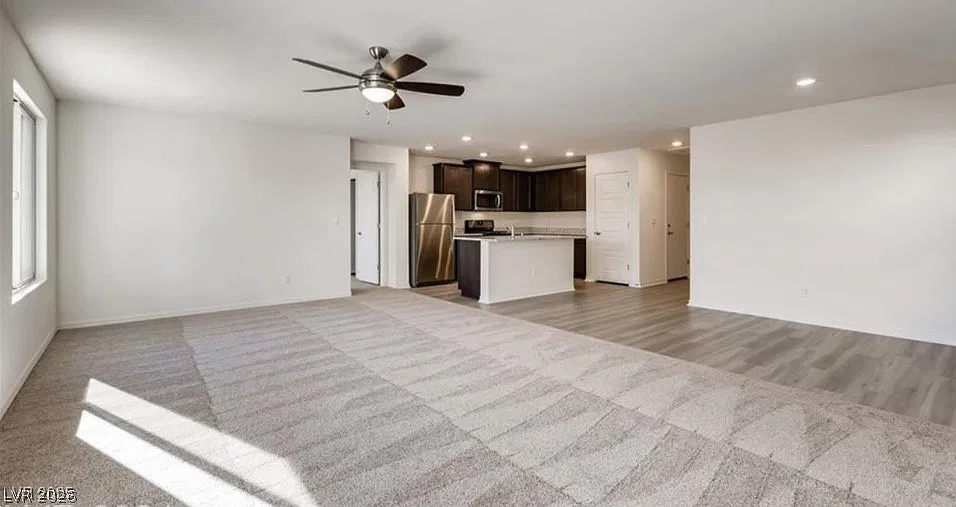 3 bed, 2.0 bath, 1415 sqft, $2,100 — Photo 4