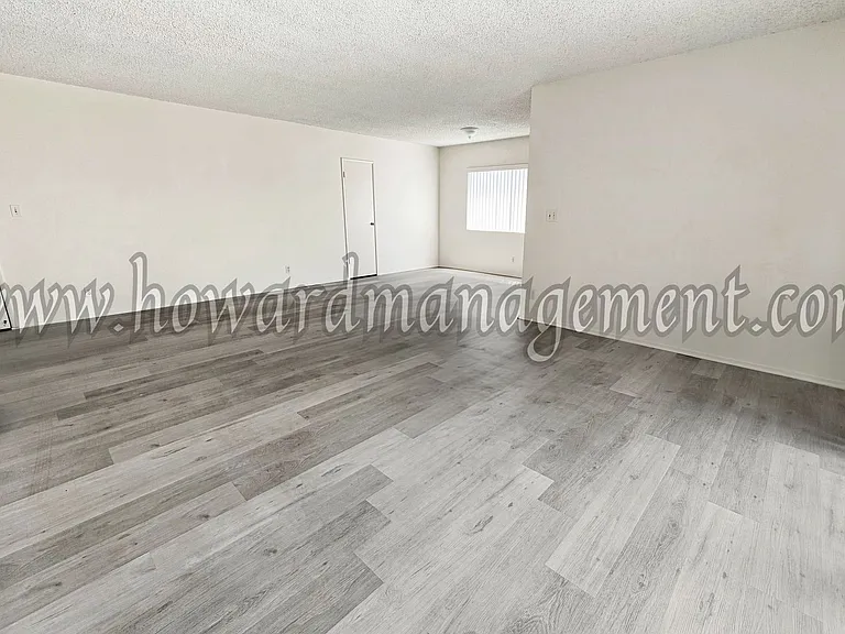 3637 Mentone — Photo 4