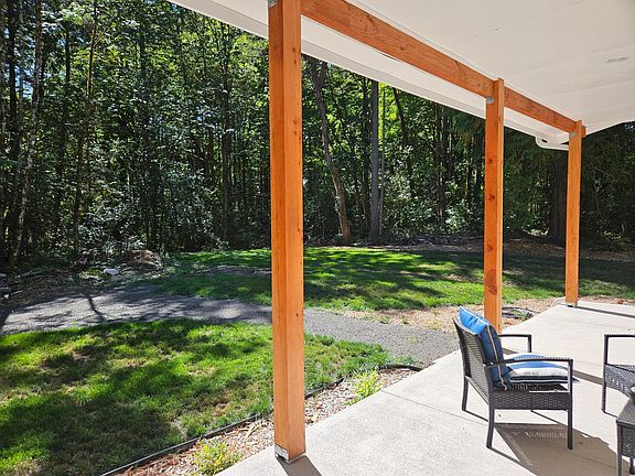 4th image of 6528 Woodhill Dr
