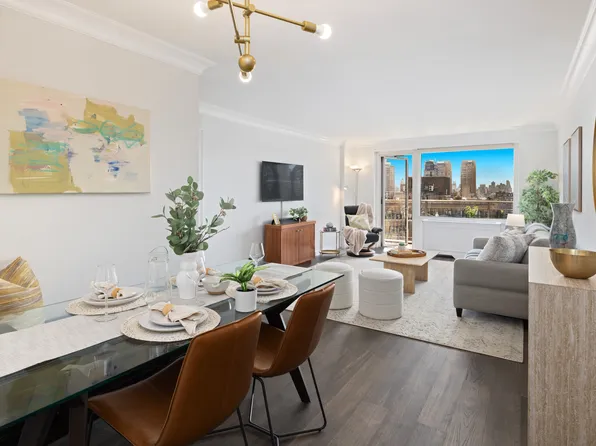 201 West 70th Street image 4 of 14