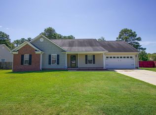 116 Rolling Creek Dr, Raeford, NC 28376