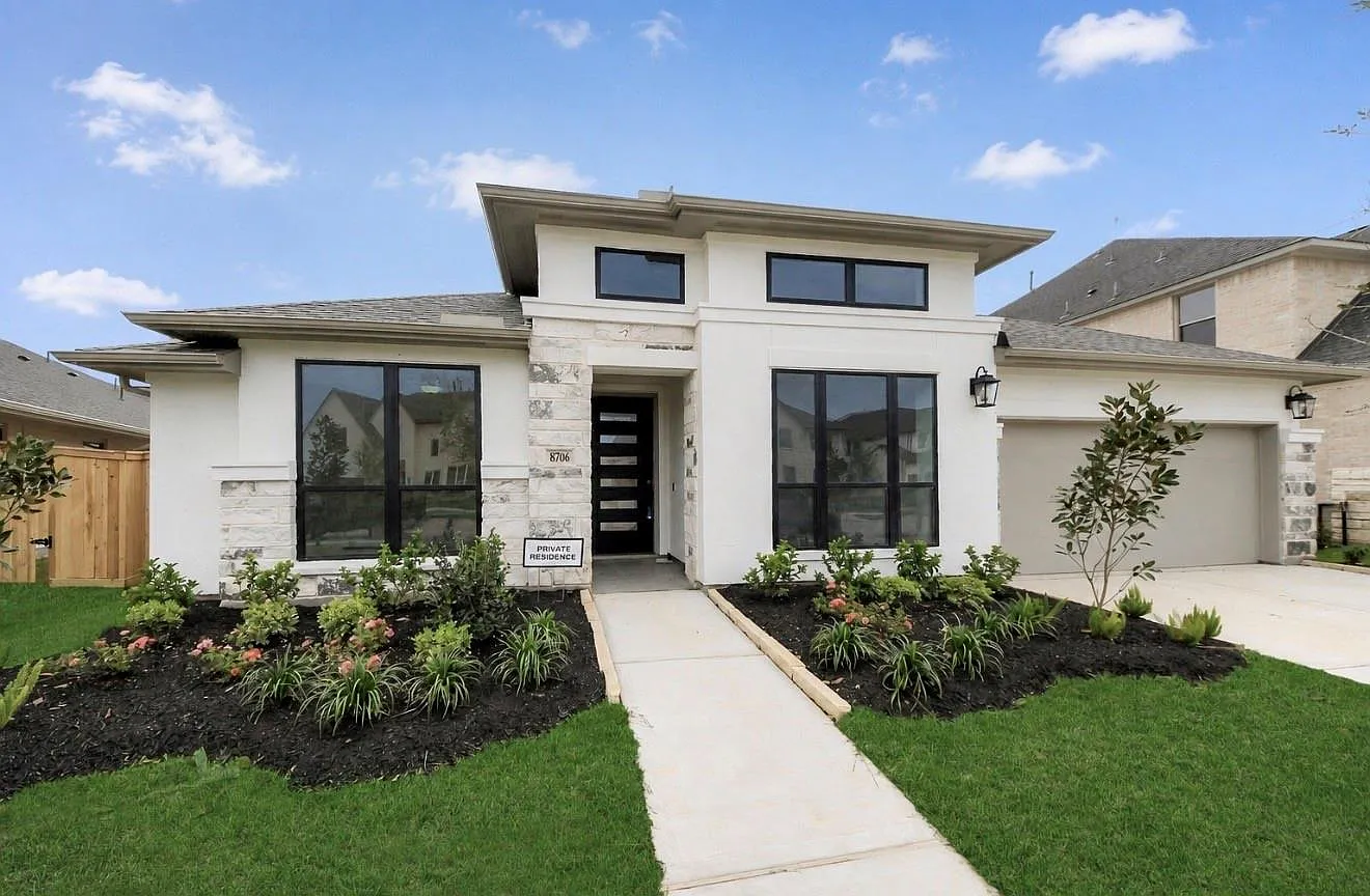 4 bed, 3.5 bath, 3270 sqft, $4,100 — Photo 1