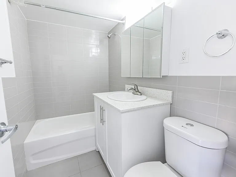 1286 Islington Ave #201 — Photo 7