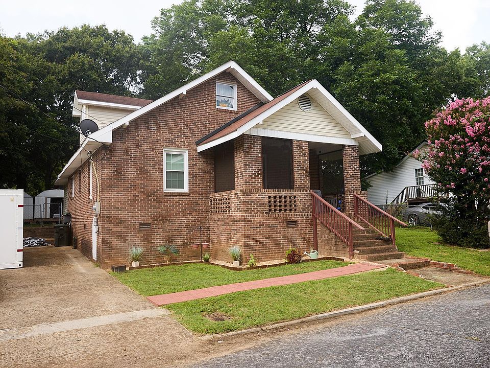 1st image of 406 S 2nd St