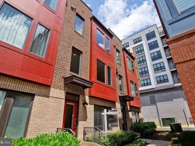 8319 Looking Glass Way, Fairfax, VA, 22031