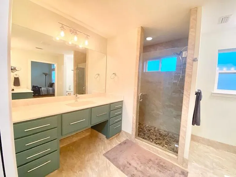 210 Pines St — Photo 16