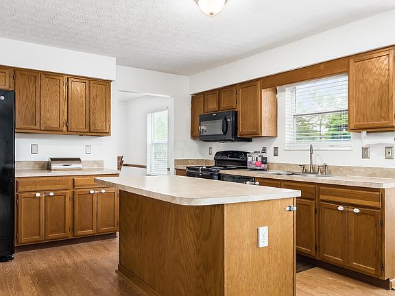 4th image of 4387 Knickel Dr