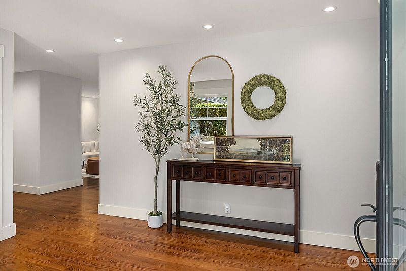 2nd image of 8534 SE 79th Place