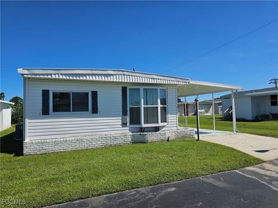 559 Winning Way, North Fort Myers, FL, 33917