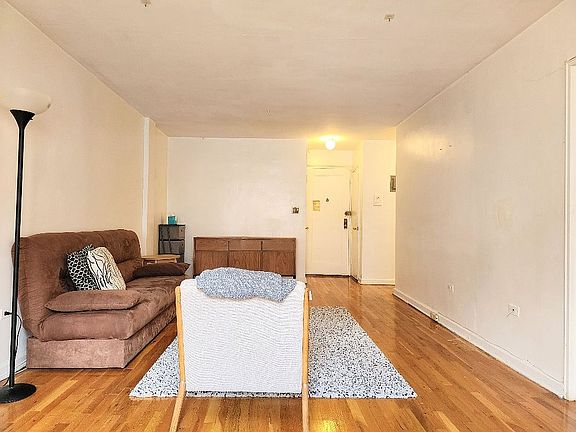 5th image of 6730 Dartmouth St APT 4B