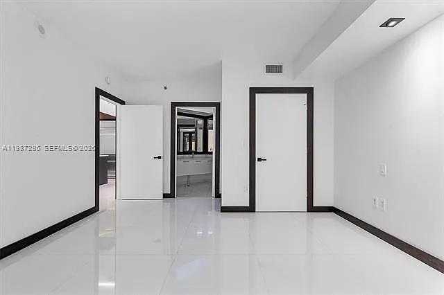 55 SE 6th St #1607 — Photo 31