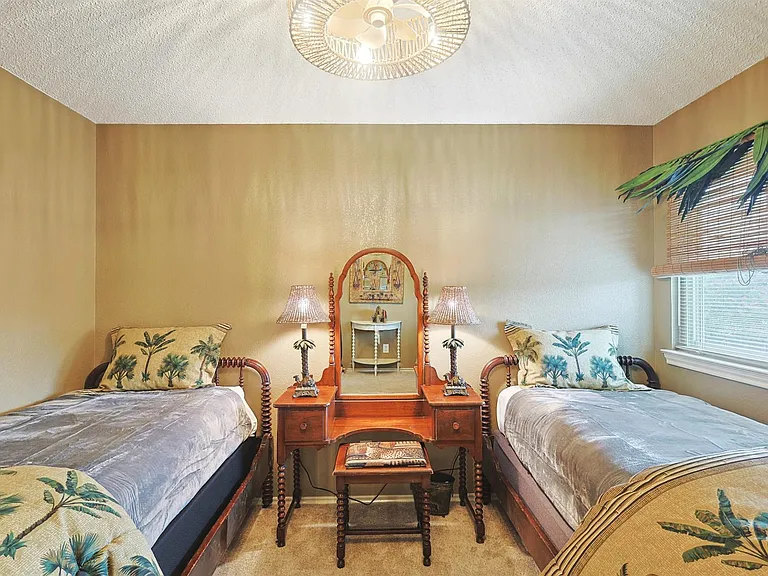 2080 Kamla Rd — Photo 36