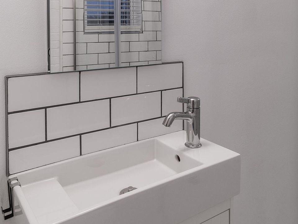 1st image of 3817 Fannin St #21