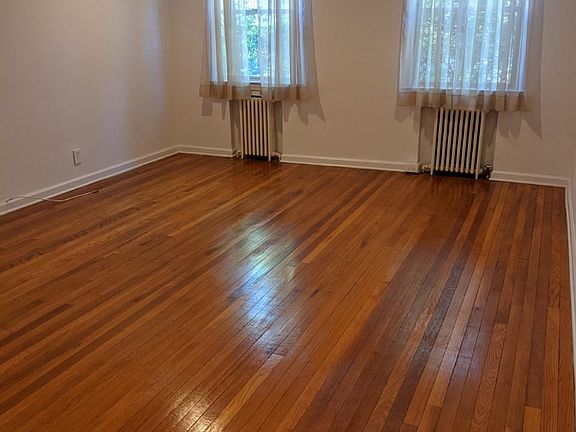 2nd image of 349 Bloomfield Ave #70