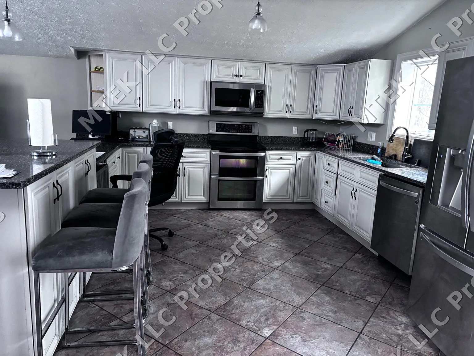 1 bed, 90 sqft, $700 — Photo 2