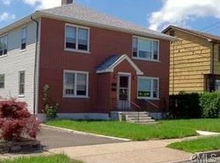 69 Garden Dr, Bridgeport, CT 06606