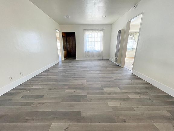 3rd image of 9326 Mandale St