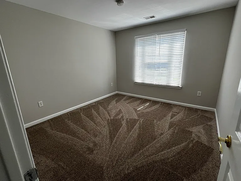 21379 Fultonham Cir — Photo 29