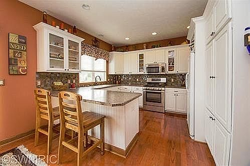 5th image of 9080 Stillwater Dr