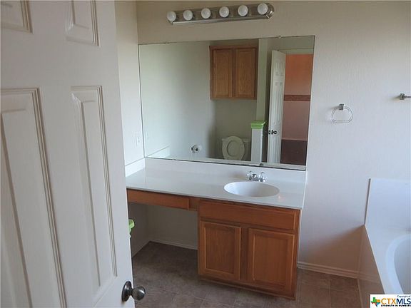 4th image of 525 Sweet Leaf Ln