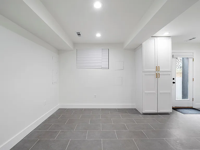 730 Newton Pl NW — Photo 7