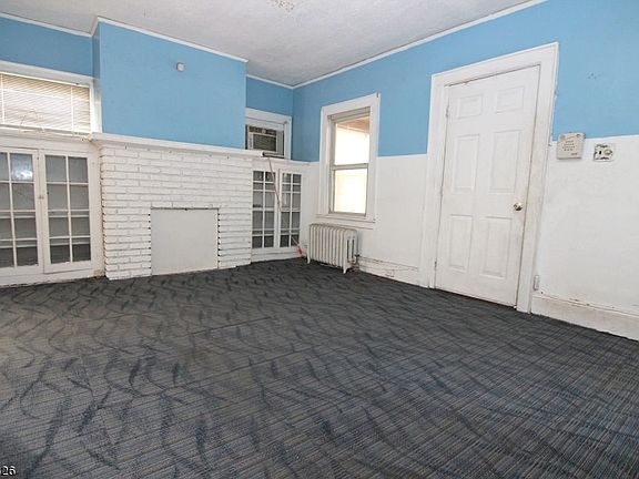 5th image of 47 Newfield St